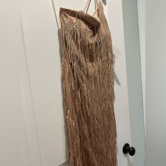 Juniors Honey and Rosie Fringe Sequin One-Shoulder Bodycon Midi Dress - Picture 2 of 12